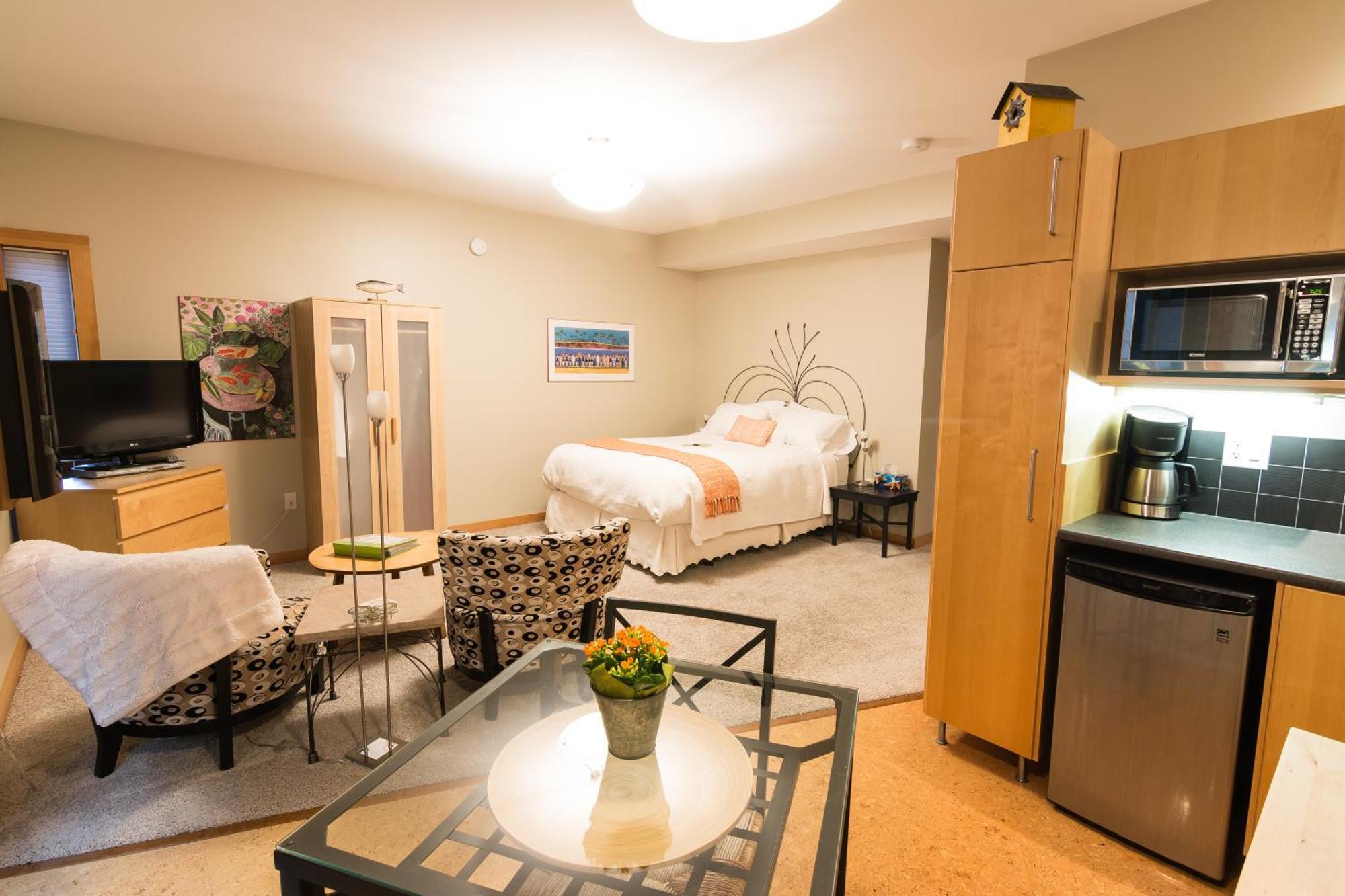 Cormier'S Studio Guest Suites Penticton Eksteriør billede